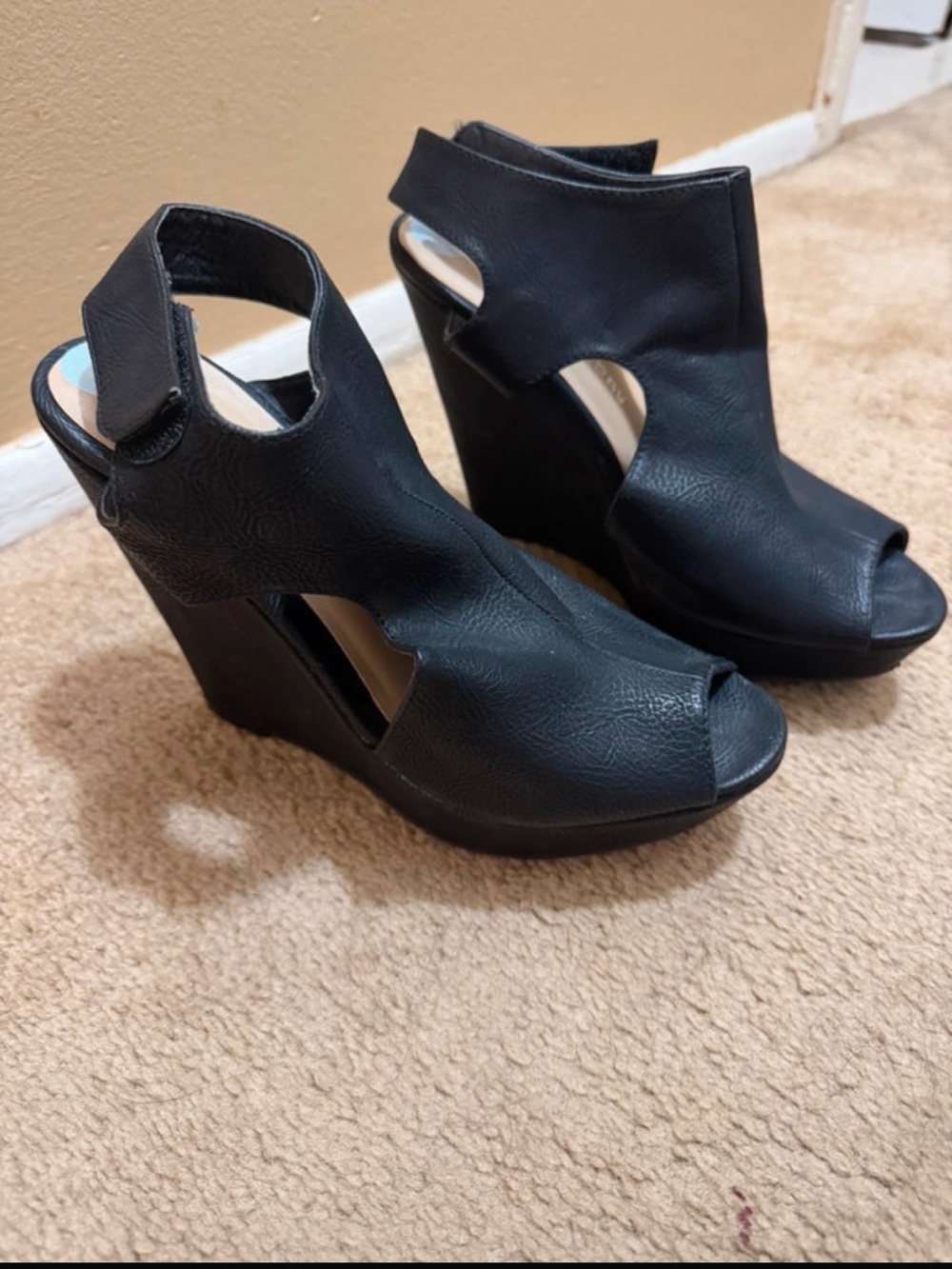 Chinese Laundry Black Open-Toe Cutout Wedge Sandals